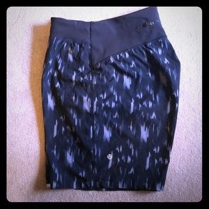 Surge 7" short linerless. Discontinued pattern.